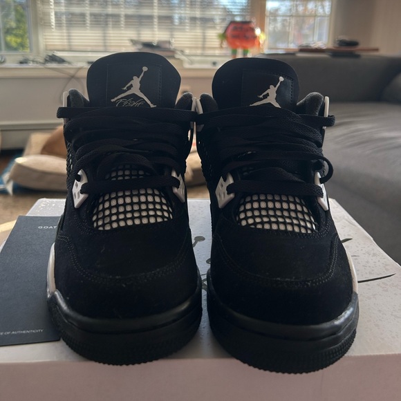 white thunder jordan 4s
7.5 in womens
6y kids - Picture 5 of 9